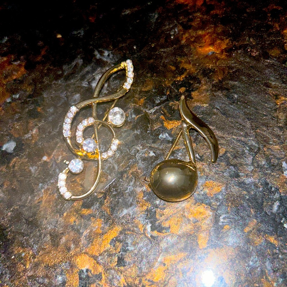 rhinestones music pin set